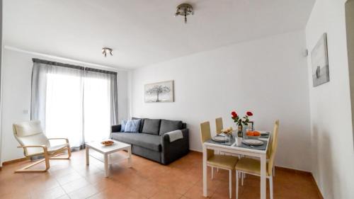 La Algaba Apartment | Amplio con Parking, Club y Piscina junto a Sevilla