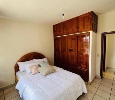 Del Cerrillo Apartment | Amplio Dpto. céntrico con cochera y terraza.