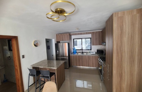 Llanos de Gurabo I Apartment | Amueblado Miralles