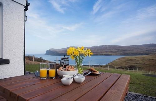 Colbost Cottage | An Creagan Is A Luxury 4 Star Self-catering Cottage With Spectacular Sea Views