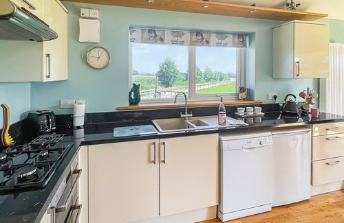 Attleborough Cottage | An ideal destination for relaxation, comfort, and immersion in nature’s beauty.