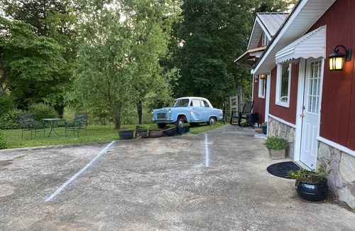 Chickamauga Apartment | An Indiana Jones Inspired Spectacular Adventure Movie Suite!