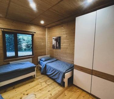 Dobrovelychkivka House | Ananda Space - номери в Ретритному центрі, біля Верховини