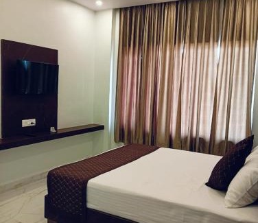 Varanasi Hotel | Anandam