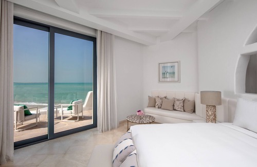 Ghantoot Resort | Anantara Santorini Abu Dhabi Retreat - Adults Only