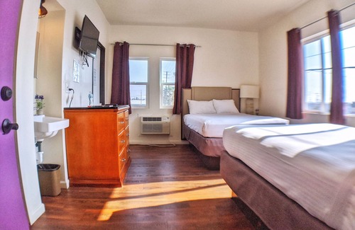 Harbor Hotel | Anchor Pointe Inn