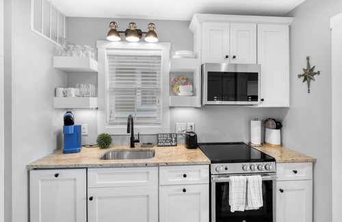 Ottawa House | Anchored Inn - 1 Bed, 1 Loft, 1 Bath