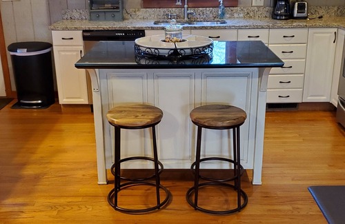 Seneca House | 😎Anchors Down Lakeside Retreat 15 min to Clemson🏈 Dock, Padle boat, Kayaks