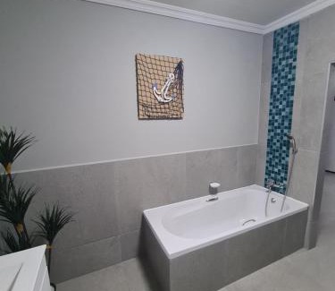 Southport Apartment | Anchors Rest