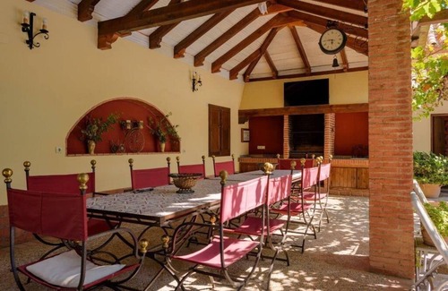 Ecija Villa | ★Andalusian Villa w/Pool, Garden & Barbecue★