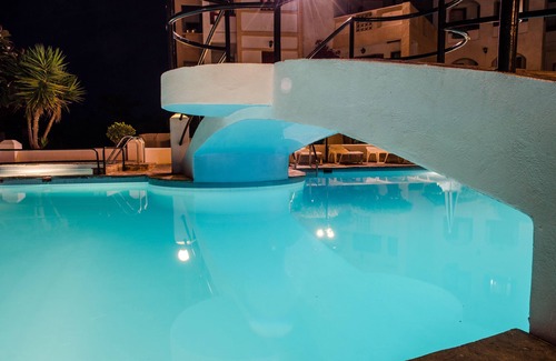 Karlovassi Apartment | Anema By The Sea Guesthouse