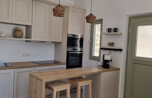 Ios House | Anemone Villa w/Private Pool — 5 minute from Mylopotas beach