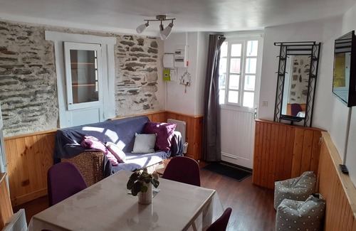 Josselin House | Angel's'unusual 2-star gîte in the heart of Josselin