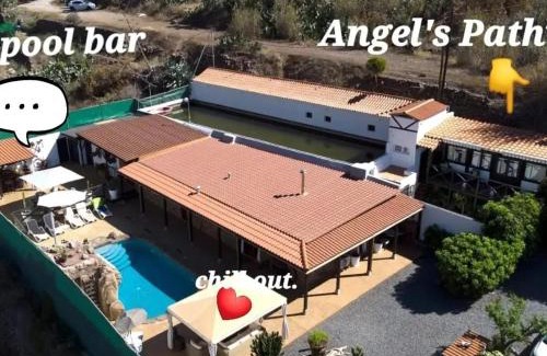 San Bartolome de Tirajana Ski Chalet | Angels Pathway