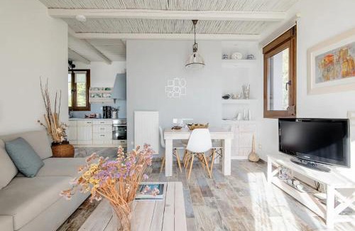 Sarlata Villa | Anio Residence - Rustic Modern with Sea and Mountain View Terrace