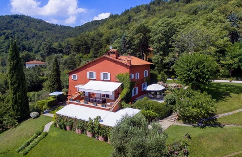 San Donato in Collina Villa | Anna’s Villa Torre il Fico is a luxury villa rental in the outskirts of Florence