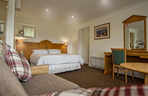 Gosfield Hotel | Annexe at Gosfield Lake