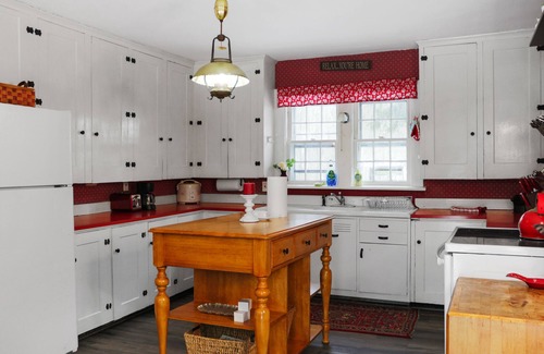 Ledyard House | Antique Farmhouse Getaway - Spacious yard, Casinos