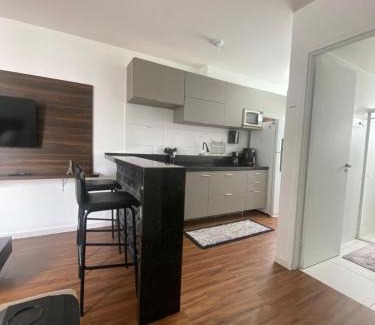 Caruaru Apartment | Apê moderno com Ar, Wi-Fi, máquina de lavar, garagem e portaria 24h- completo e confortável!