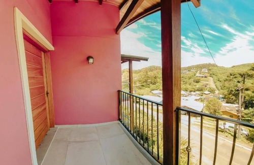 Bavaria Apartment | Apartamento Aconchegante com Vista - A 8 Minutos do Portico 1