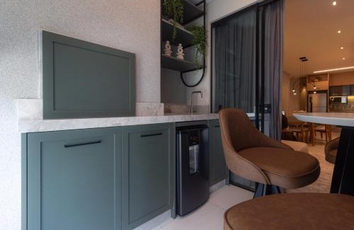 Morretes Apartment | Apartamento 2 suítes, Charme mediterrâneo, com Piscina e Academia