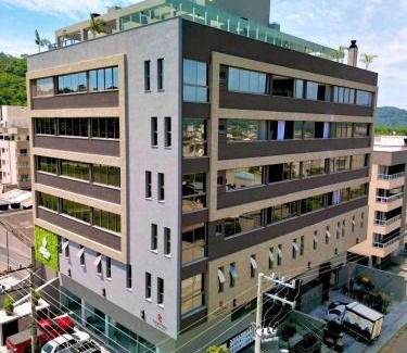 Ze Amandio Apartment | Apartamento 509 com piscina Aquecida