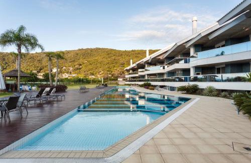 Lagoinha Apartment | Apartamento com 4 suítes pé na areia