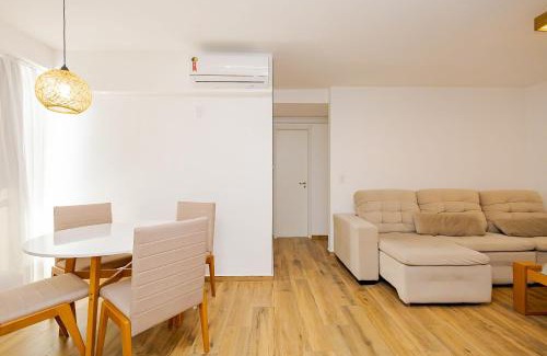 Matriz Apartment | Apartamento Com Vaga e 2 Quartos - HUB2102A