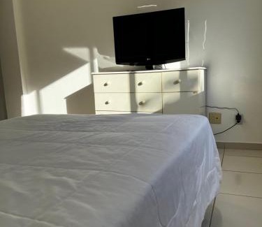 Anchieta Apartment | Apartamento completo a 2 min à pé da praia