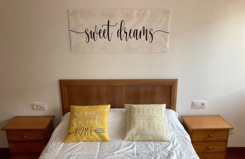 Samieira Condo | Apartamento con Jardín y Piscina. Al Lado de la Zona de Playa