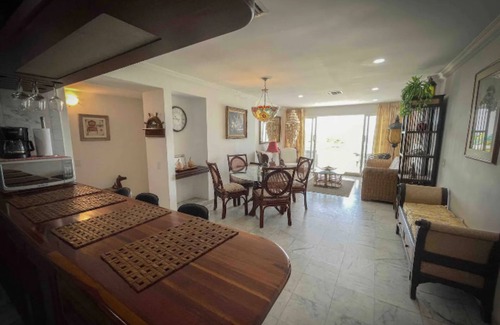 Punta Hansa Apartment | Apartamento con Vista al Mar en Sunrise