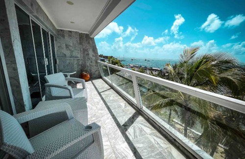 Punta Hansa Apartment | Apartamento con Vista al Mar en Sunrise