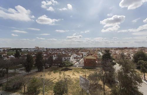 Bormujos Apartment | Apartamento EL MIRADOR, recepción 24 h, piscina, wifi y parking interior