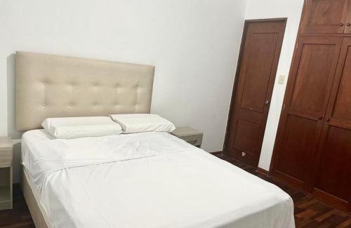 Trujillo Apartment | Apartamento en el Centro de Trujillo - Primer Piso