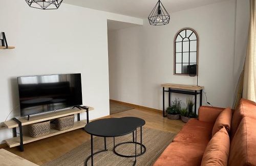 Insuela Apartment | Apartamento en palmeira - Colores del Barbanza Naranja