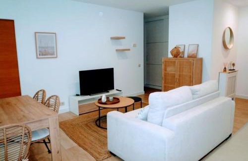 Bergondo Apartment | Apartamento en Sada con Piscina