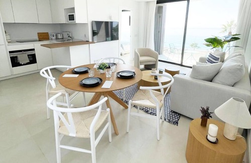 Estepona Apartment | Apartamento LaViu 2Dormitorios by Croma