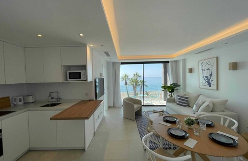 Estepona Apartment | Apartamento LaViu 2Dormitorios by Croma
