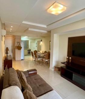 Centro Apartment | Apartamento Luxo Centro com Suíte, Sacada, Garagem, Garage