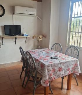 Iznate Apartment | Apartamento mesón