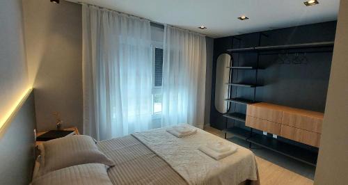 Imigrante Apartment | Apartamento Metalic com lareira ecológica