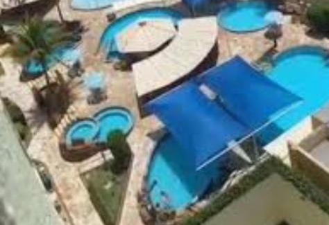 Prive das Caldas Apartment | Apartamento para até 5 pessoas quarto andar com vista para piscinas 413