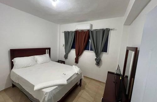 Azua Apartment | Apartamento pisó 1 parqueo, piscina, terraza y más