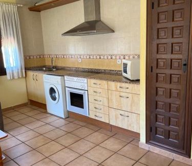 Villalba de la Sierra Apartment | Apartamentos Los Parrales