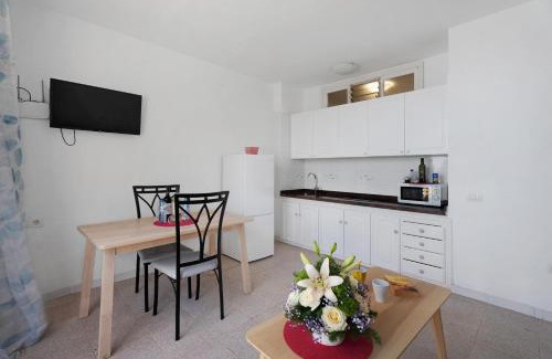 Alojera Apartment | Apartamentos Playa Azul - 8