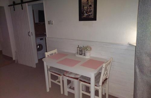 Trebic Apartment | Apartmán Aromasalon