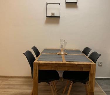Kraliky Apartment | Apartmán na náměstí ,s terasou