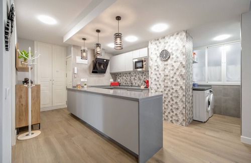 Valdelagrana Apartment | Apartment "Brisa Marina" with Shared Pool & Wi-Fi