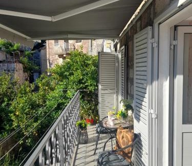 Komiza Apartment | Apartman Victoria