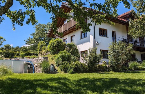 Schonenbach Apartment | Apartment with a beautiful view of the Alps for 2-4 persons, Black Forest